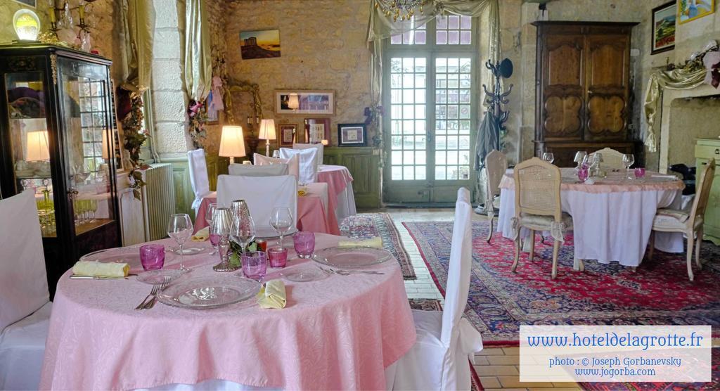 Hotel De La Grotte 蒙蒂尼亚克 外观 照片