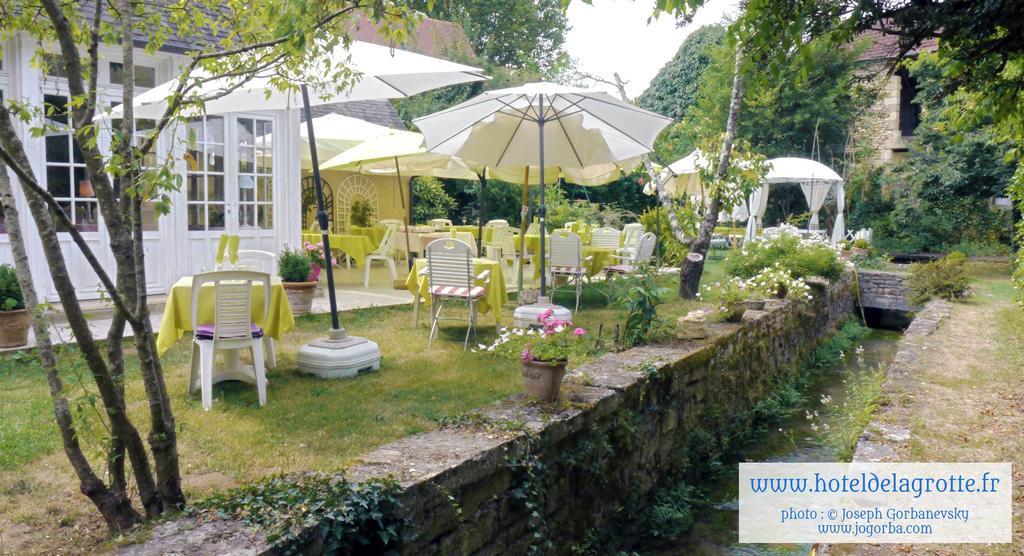 Hotel De La Grotte 蒙蒂尼亚克 外观 照片