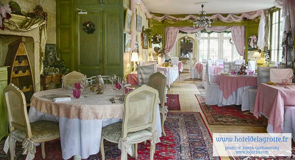 Hotel De La Grotte 蒙蒂尼亚克 外观 照片