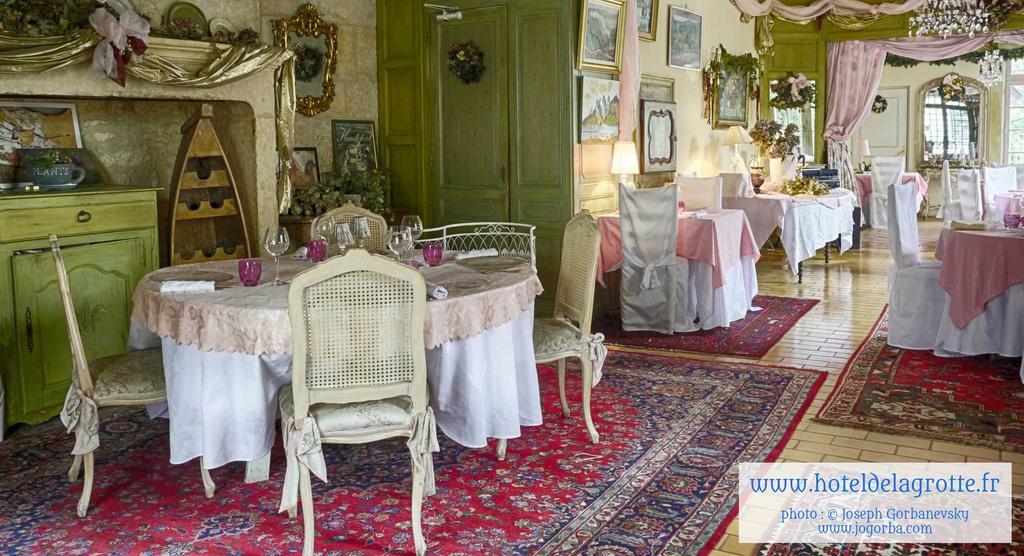 Hotel De La Grotte 蒙蒂尼亚克 外观 照片